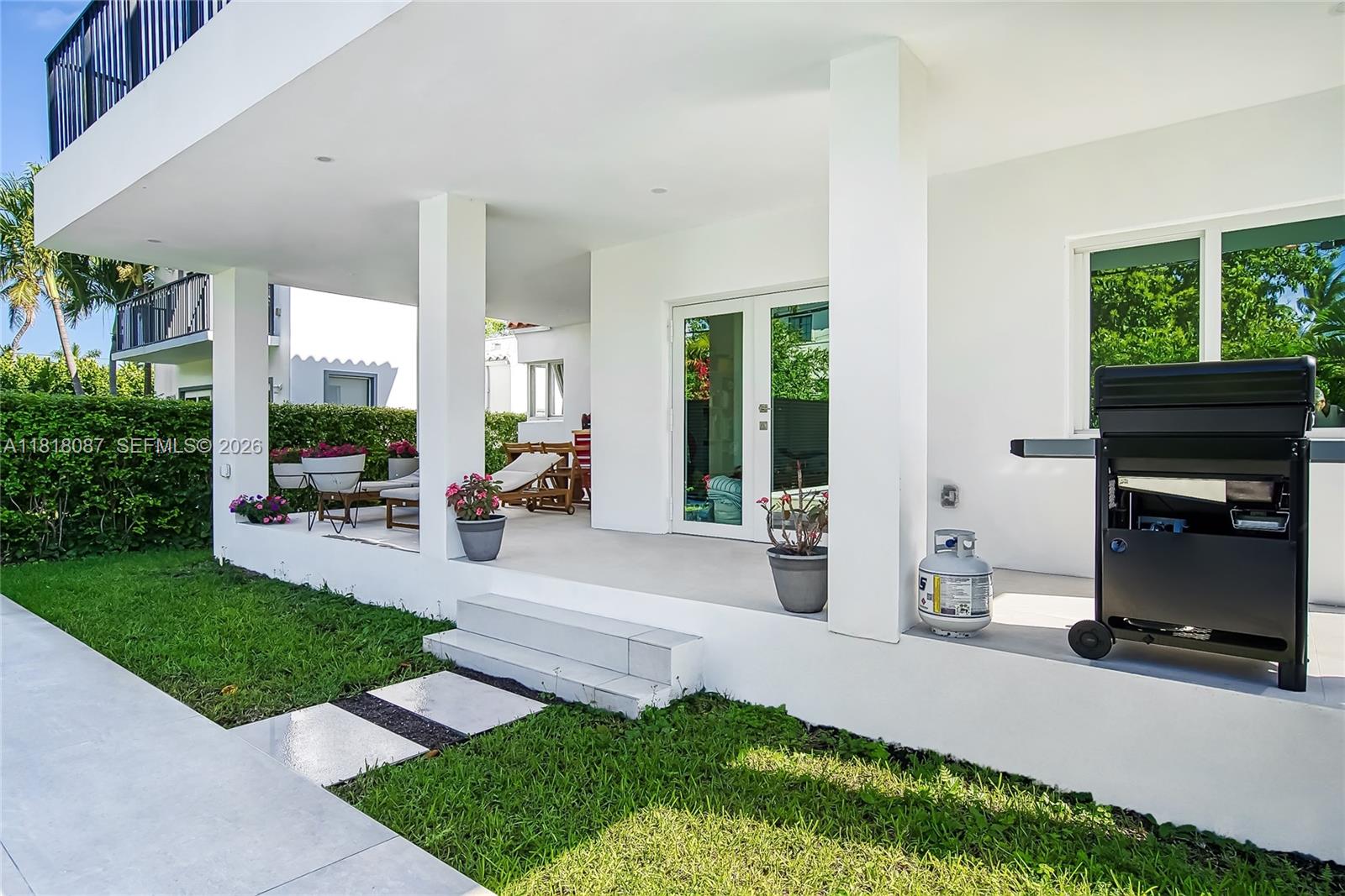 Plate 33 — 719 W 51st St, Miami Beach